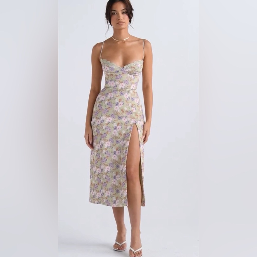 House of CB Floral Dress in Cream and Purple - Picture 4 of 7